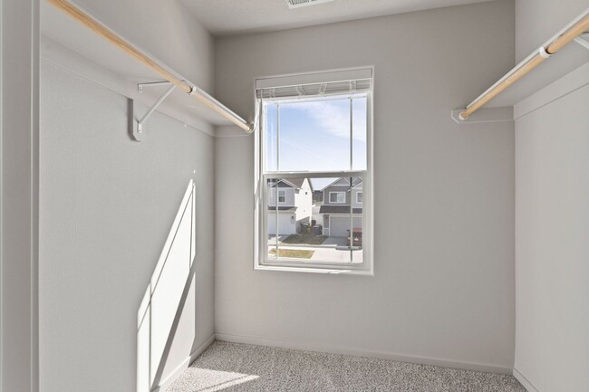 Building Photo - Stunning 3 Bed, 2.5 Bath Home in Spokane V...