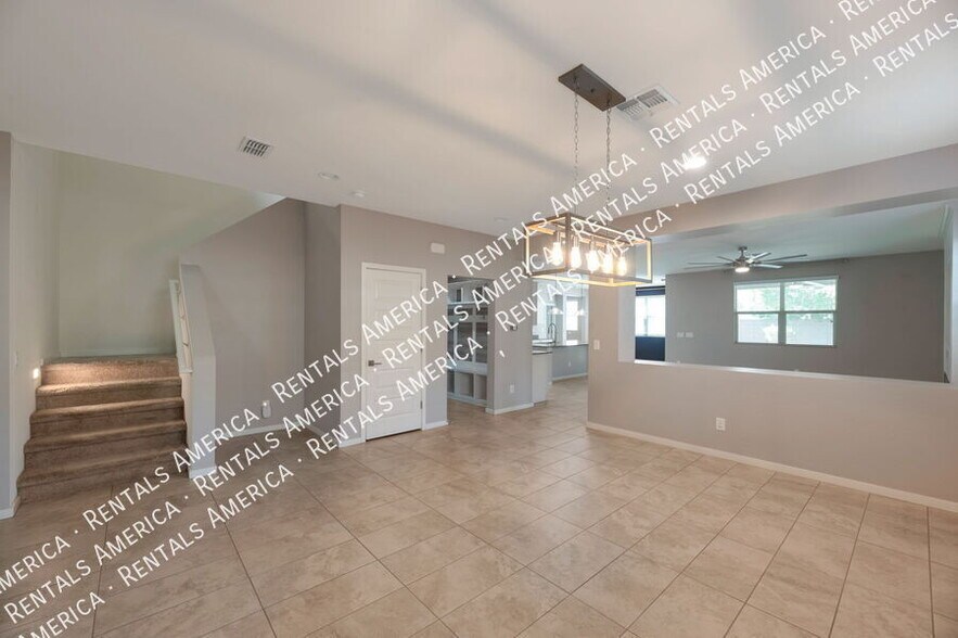 Building Photo - 1079 W Blue Rdg Dr