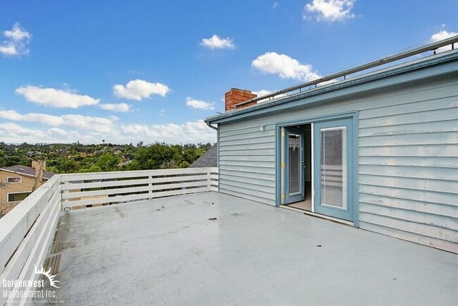 Building Photo - Spacious and Inviting 4Bdm 3Ba Home Nestled in the Scenic Hills of Fallbrook!