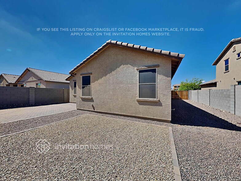 Building Photo - 18159 W Carlota Ln