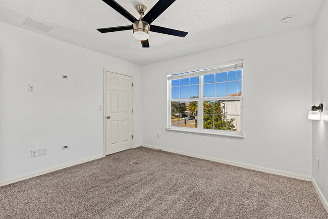 Building Photo - 4 Bedroom Home in Lake Nona with Fenced Yard