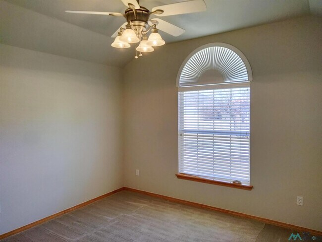 Building Photo - 2301 Reese Dr