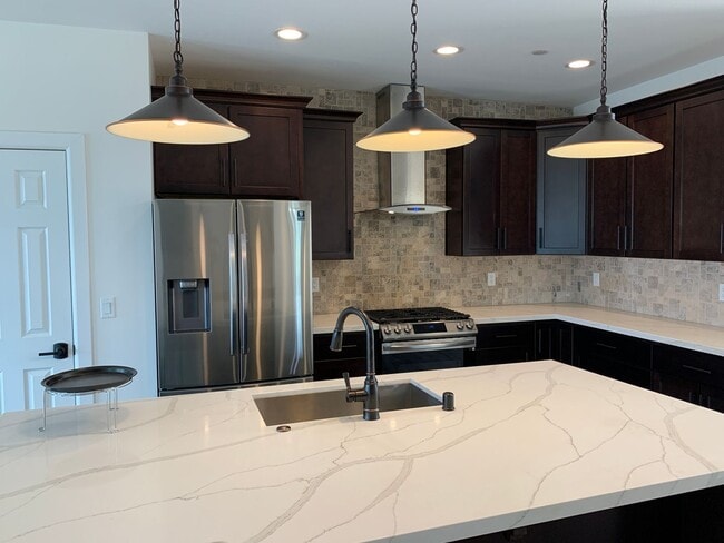 Building Photo - Breathtaking Paradise Retreat: Modern Home with Stunning Canyon Views and Next to Billie Park!