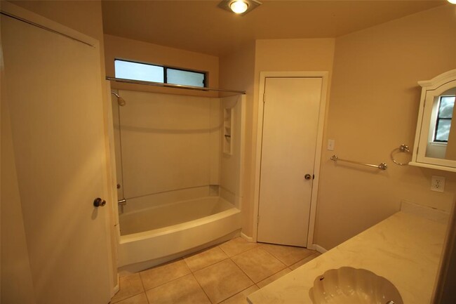 Building Photo - 5005 Cana Cove
