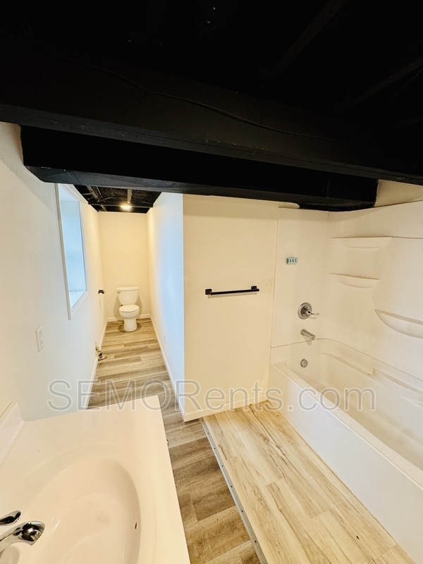 Building Photo - 1310 MO-34