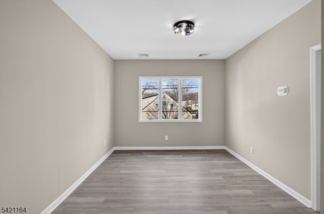 Building Photo - 378 Grand St