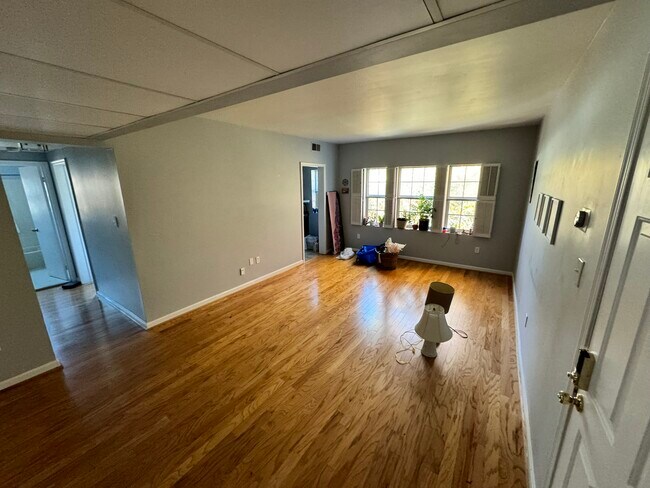 Building Photo - 1728 N. Rhodes St.