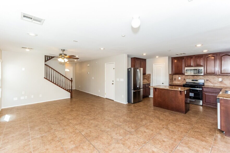 Building Photo - 1145 Paradise River Rd
