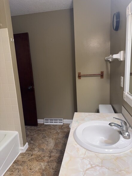 Building Photo - 11898 Tulip St NW