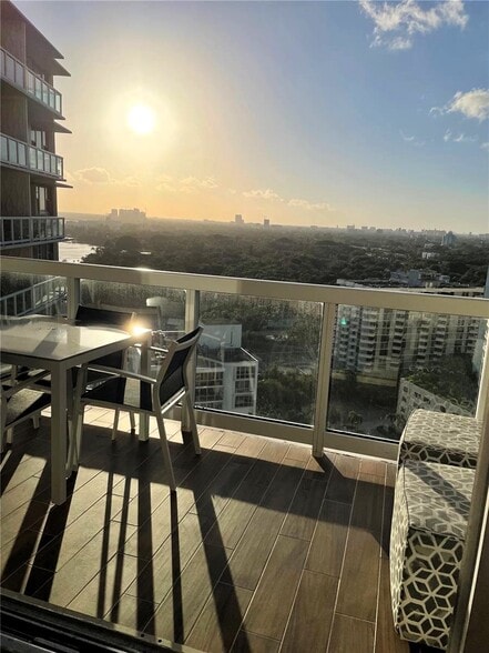 Building Photo - 2451 Brickell Ave