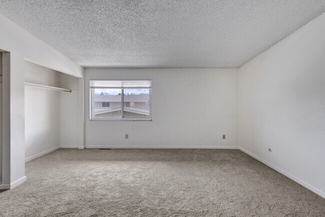 Building Photo - 266 W Rockrimmon Blvd