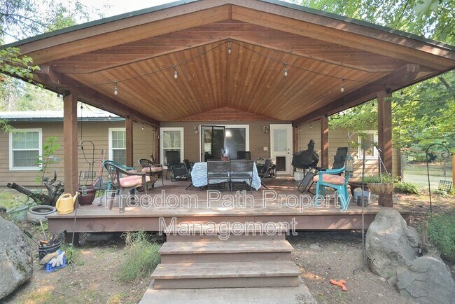 Building Photo - 392 Beers Humbird Rd