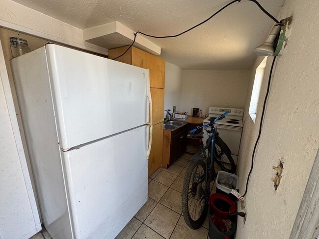 Building Photo - New Moon - 1314 S 2nd- 4 units