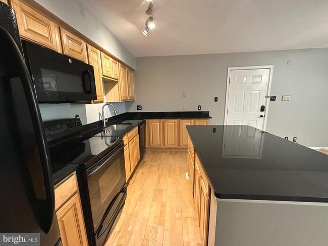 Building Photo - 3306 Wyndham Cir