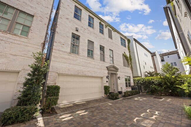 Building Photo - 2506 McKinney St