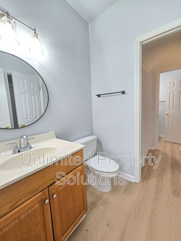 Building Photo - 733 Bragg Dr