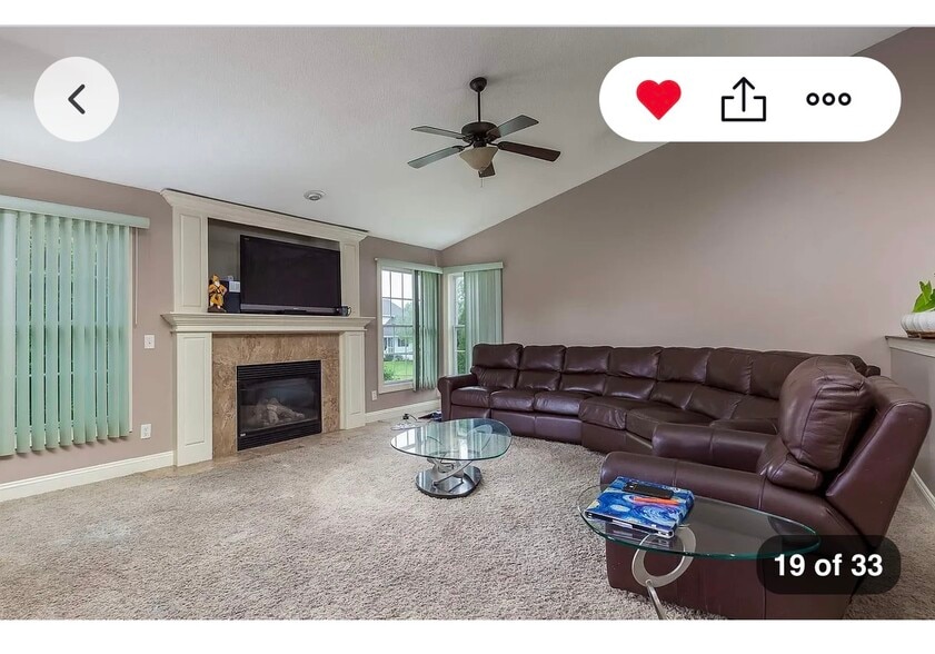 Building Photo - 3900 Sparrow Ct