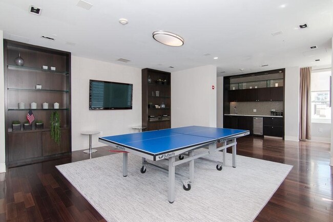 Building Photo - 88 Morgan St