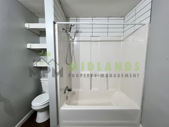 Building Photo - 240 Rister Rd