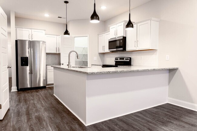 Building Photo - 208 Drayton Dr