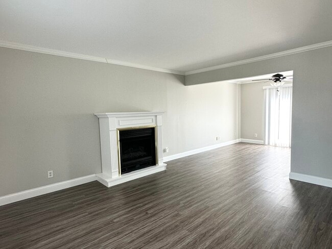 Building Photo - 16 Briarcliff Ct