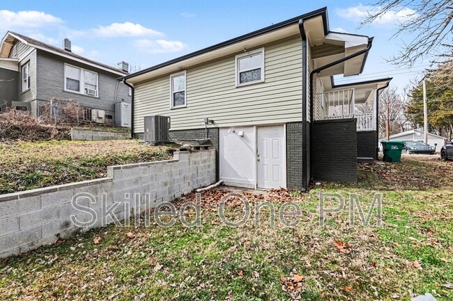 Building Photo - 1442 N Hamilton St