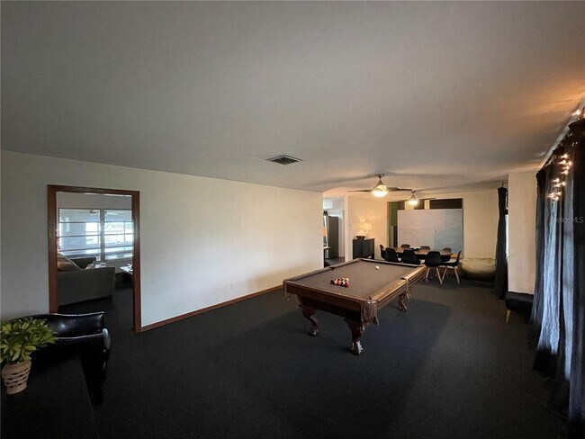 Building Photo - 879 S Terrace Dr
