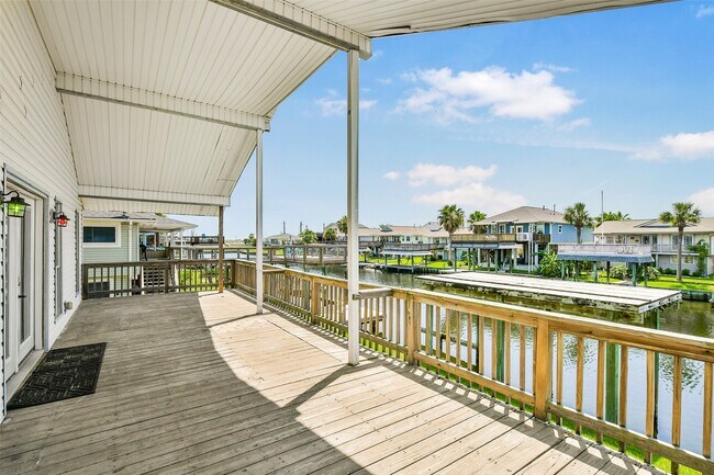 Building Photo - 1073 Redfish St
