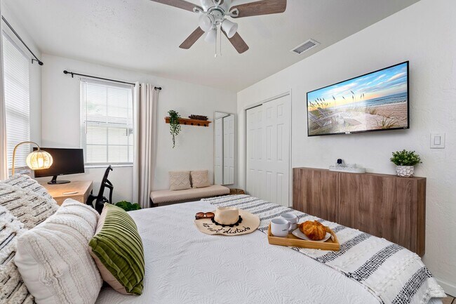 Building Photo - 6 Palmetto Dr