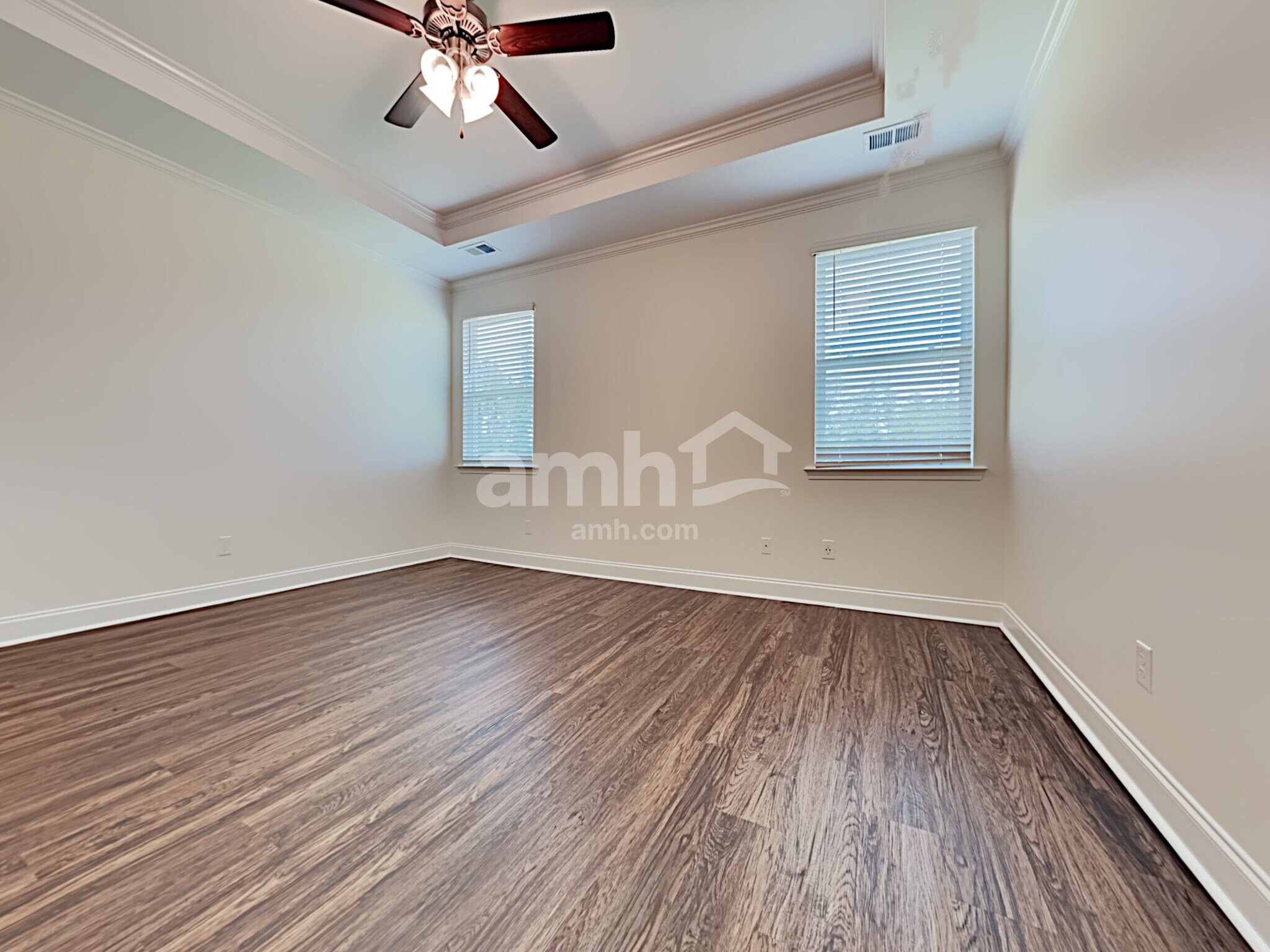 Building Photo - 284 Bering Ln