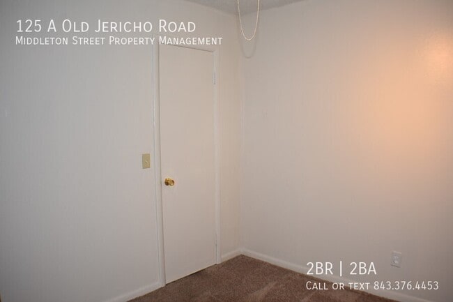 Building Photo - 125 Old Jericho Rd