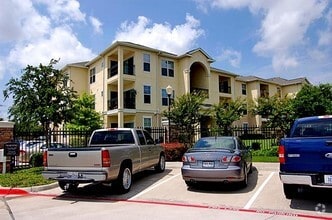 Building Photo - Gateway Park Apartments
