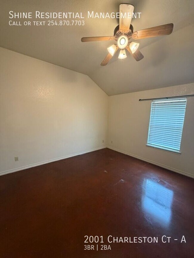 Building Photo - 2001 Charleston Ct