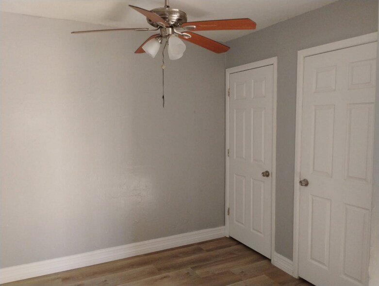 Building Photo - 2627 N 27th St