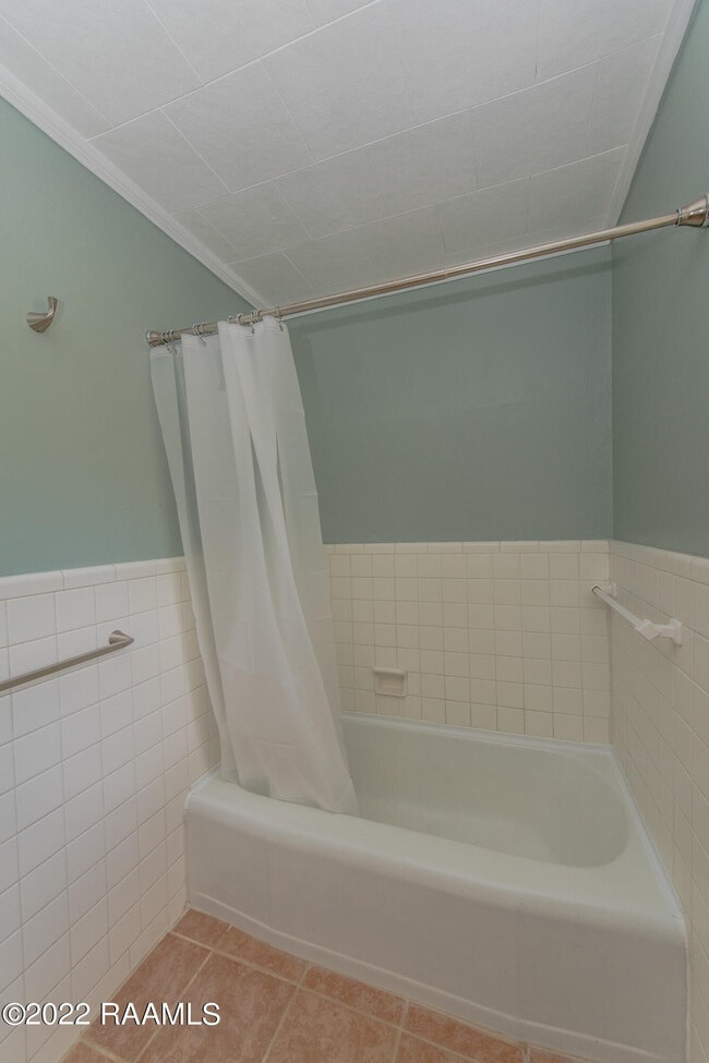 Building Photo - 232 Roselawn Blvd