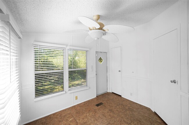 Building Photo - 3614 College St