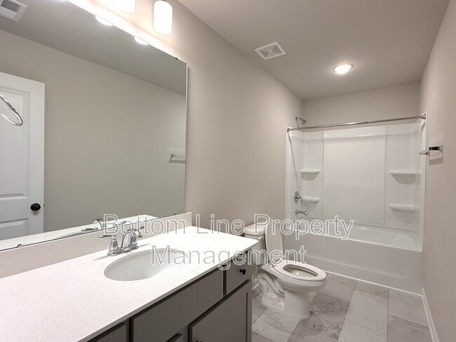 Building Photo - 8128 Stonemere Ln