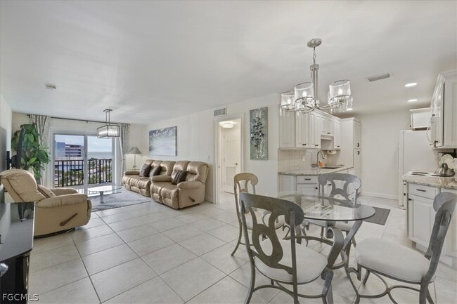 Building Photo - 1511 Estero Blvd