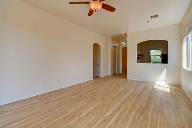 Building Photo - 6461 E Kilkenny Pl
