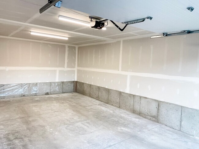 Building Photo - 926 Cleveland St.