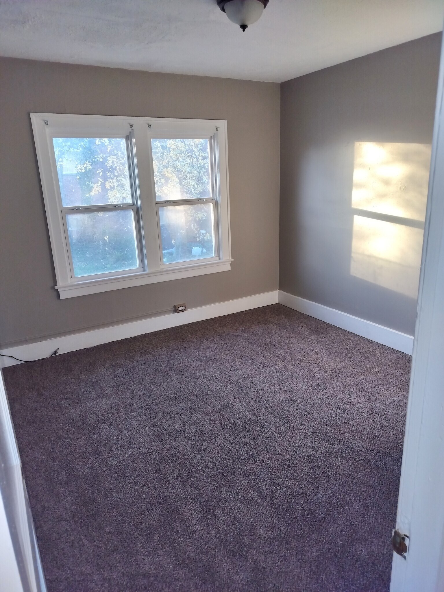 Building Photo - 240 s 39th st