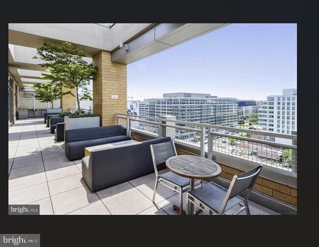 Building Photo - 475 K St NW