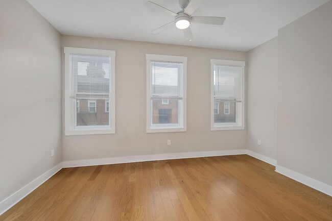Building Photo - 412 E 13th St