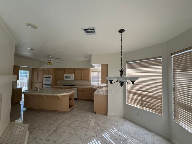 Building Photo - 22747 Pebblestone Dr