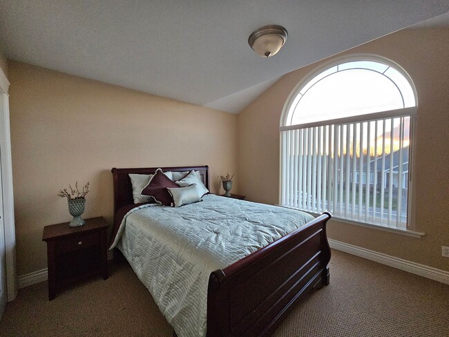 Building Photo - 4 Bedroom House for Rent in Ferndale