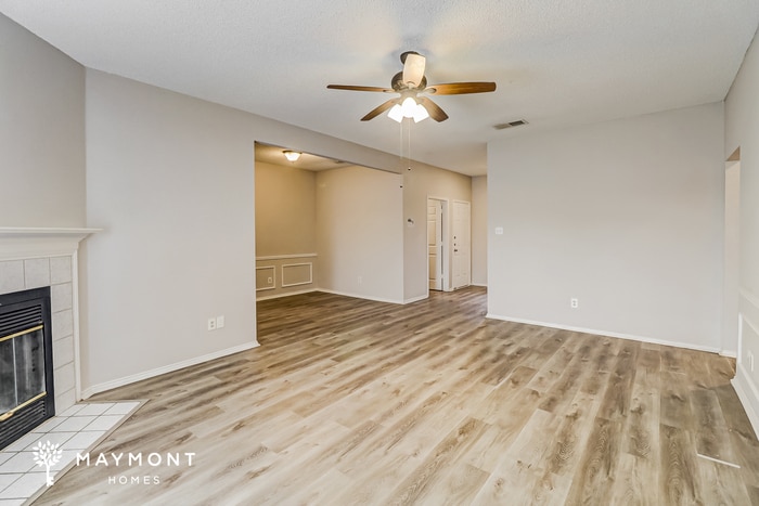 Building Photo - 1005 Meadowbend Dr