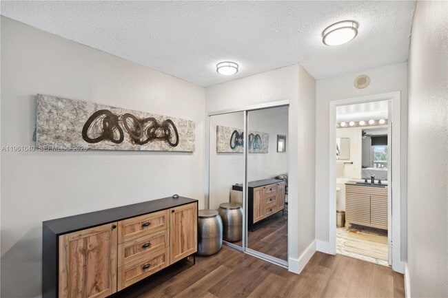 Building Photo - 1020 Meridian Ave