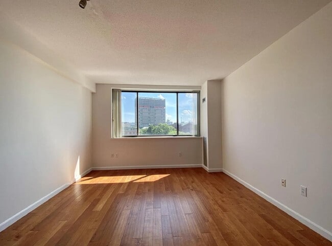 Building Photo - 169 Monsignor O'Brien Hwy