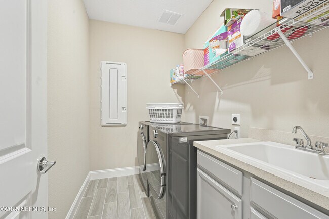 Building Photo - 73 Lily Landing Dr