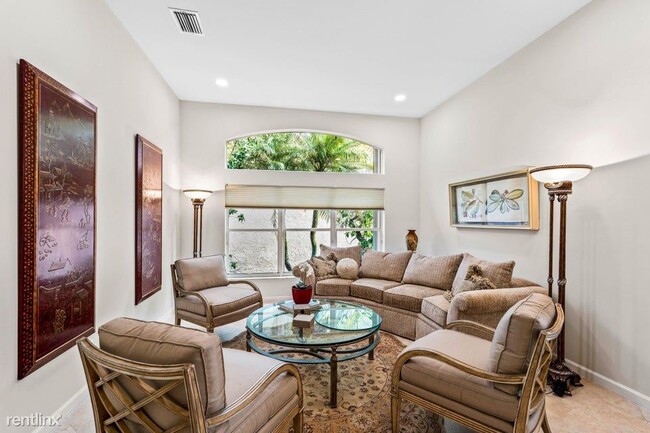 Building Photo - 3 br, 2.5 bath Condo - 7358 Kahana Dr